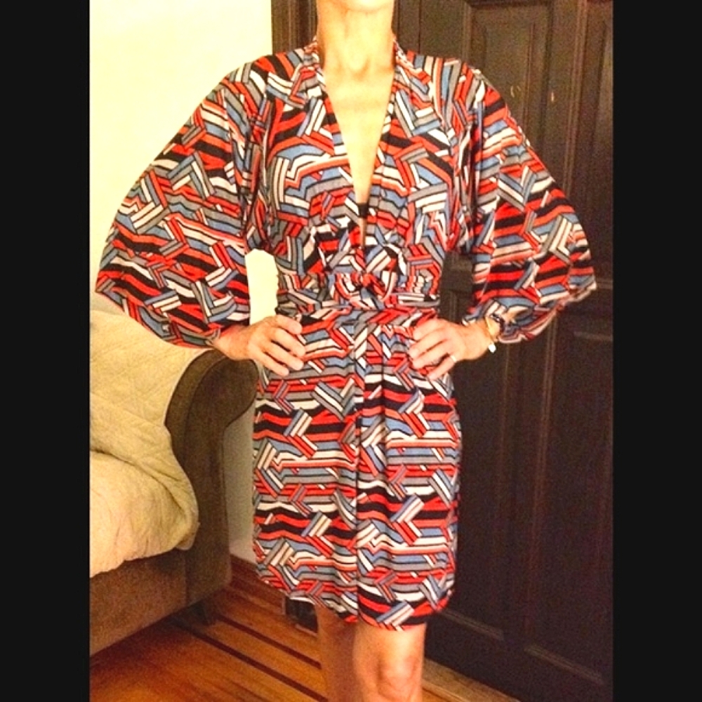 🎉H.P🎉 KIMONO STYLE TIE BACK DRESS